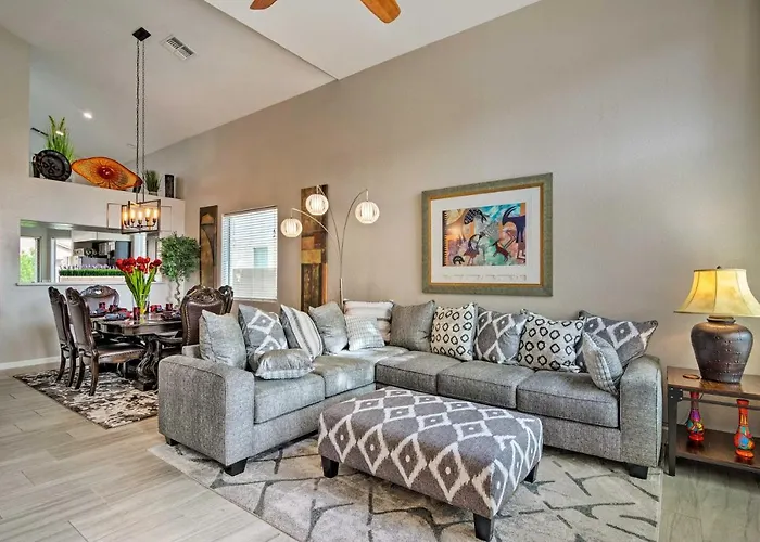 Group Fun In Glendale! Getaway W/ Private Pool Holiday home Glendale
