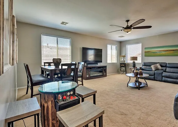 Holiday home Group Fun In Glendale! Getaway W/ Private Pool *