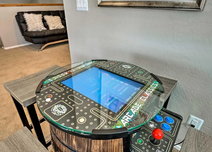 Holiday home Group Fun In Glendale! Getaway W/ Private Pool *