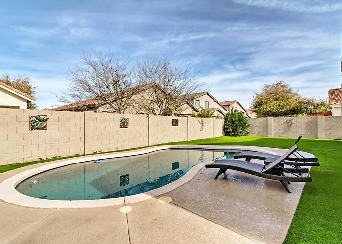 Group Fun In Glendale! Getaway W/ Private Pool Holiday home *