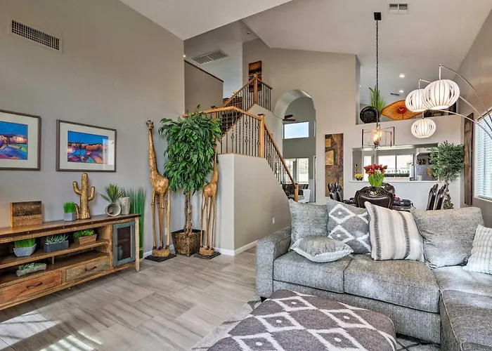 Group Fun In Glendale! Getaway W/ Private Pool *