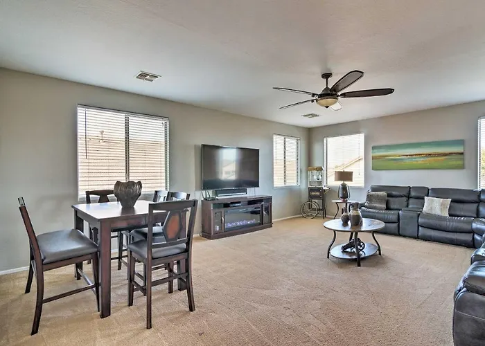 Holiday home Group Fun In Glendale! Getaway W/ Private Pool *