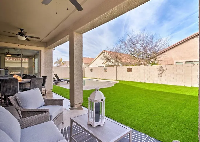 Group Fun In Glendale! Getaway W/ Private Pool *