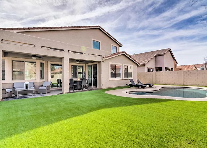 Group Fun In Glendale! Getaway W/ Private Pool Holiday home *