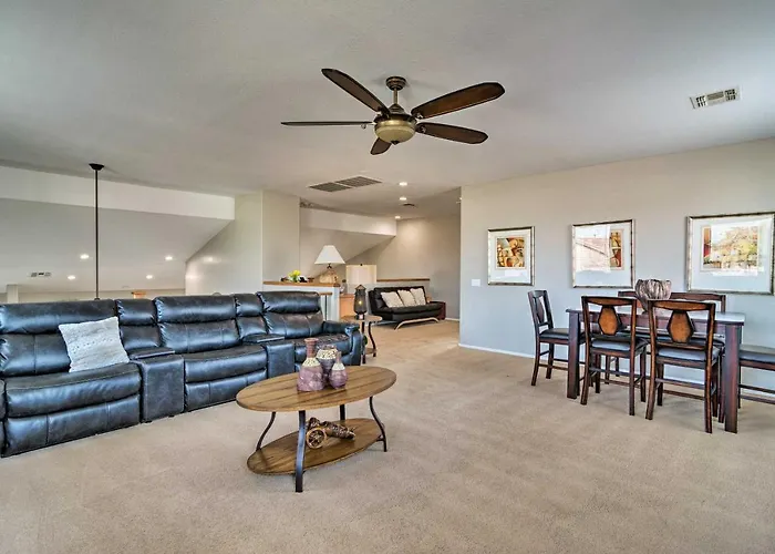 Holiday home Group Fun In Glendale! Getaway W/ Private Pool Glendale