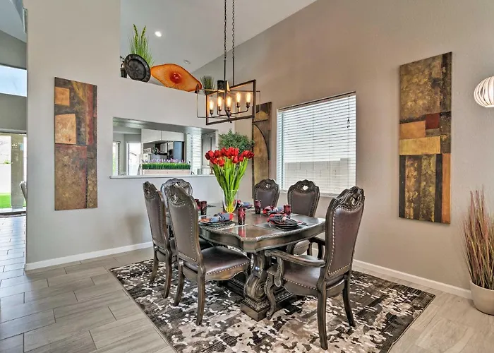 Holiday home Group Fun In Glendale! Getaway W/ Private Pool