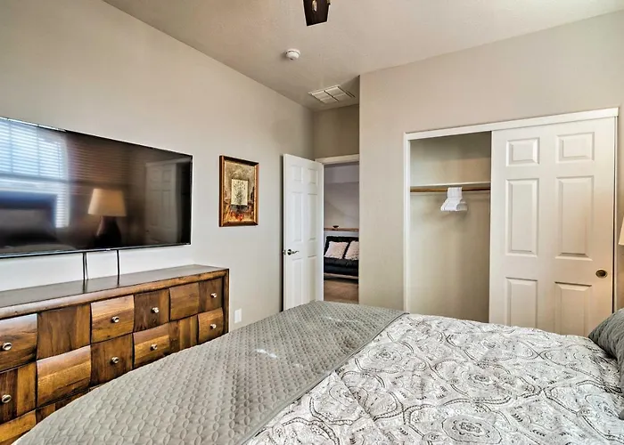 Holiday home Group Fun In Glendale! Getaway W/ Private Pool