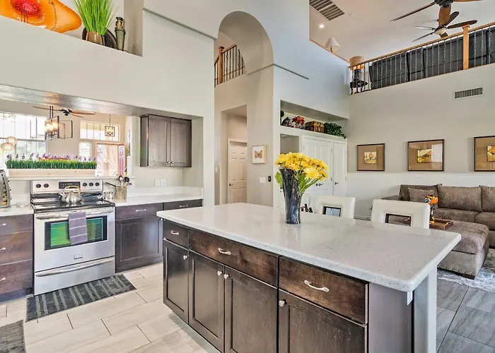 Group Fun In Glendale! Getaway W/ Private Pool Holiday home
