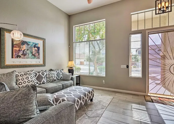 Group Fun In Glendale! Getaway W/ Private Pool Holiday home *