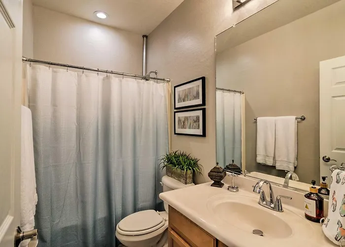 Group Fun In Glendale! Getaway W/ Private Pool * Glendale